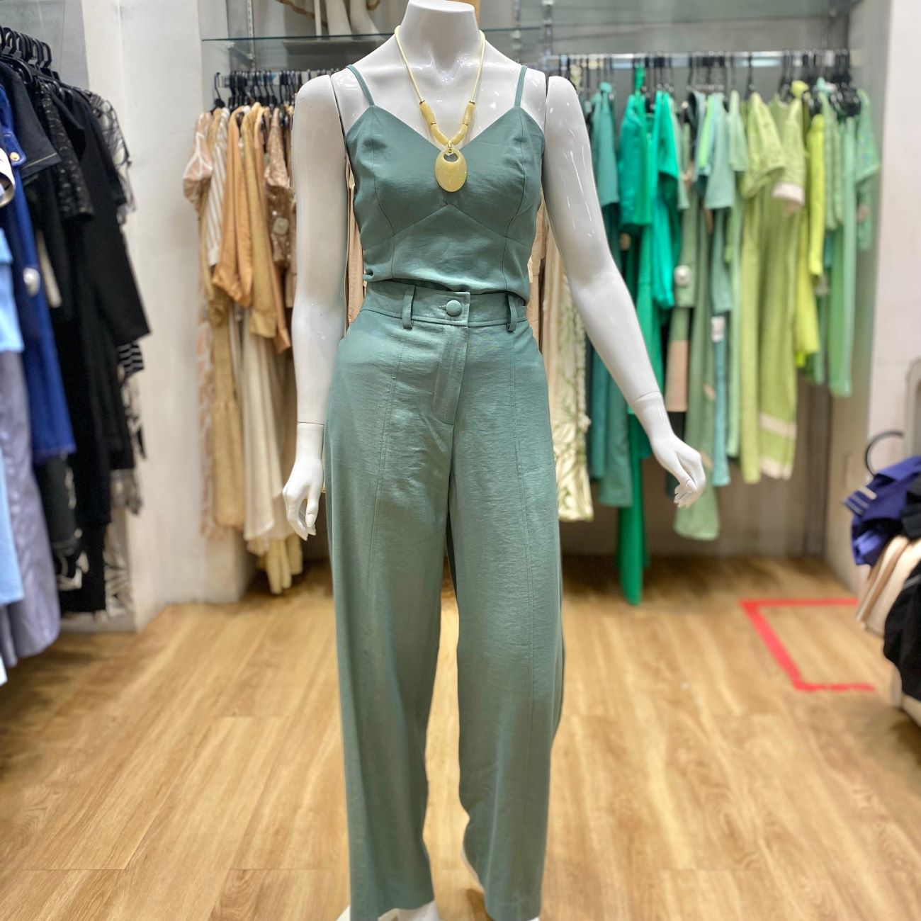 CONJUNTO CALÇA E CROPPED