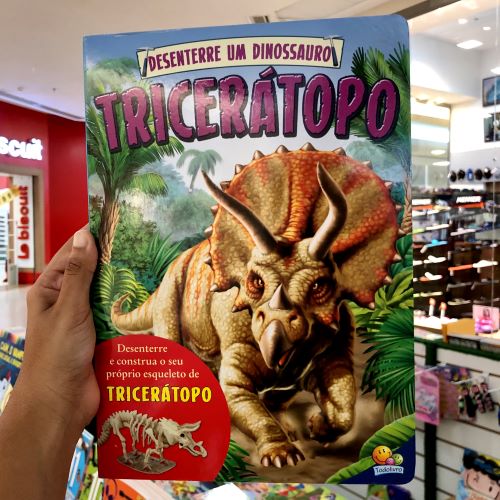 LIVRO DESENTERRE UM DINOSSAURO